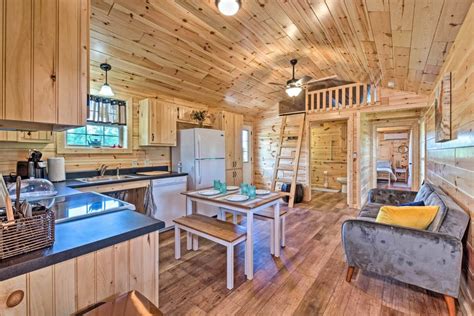Cabins mammoth cave  Call us today 270 597-7179 "Family owned" Facebook; Hickory Cabins